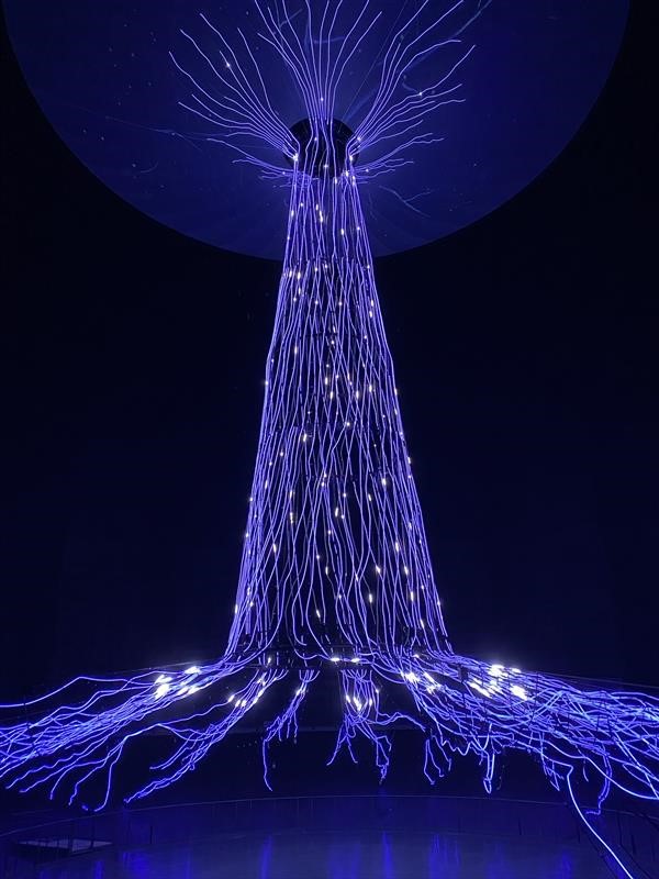 UNESCO AG fährt mit Gewinnern der Tafel-Spendenaktion ins Gasometer